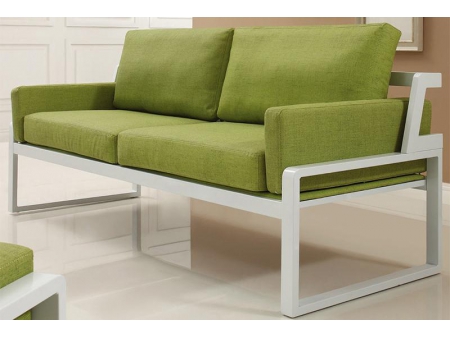 Sillón con marco de metal