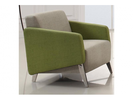 Sillón de cuero con patrones de tela