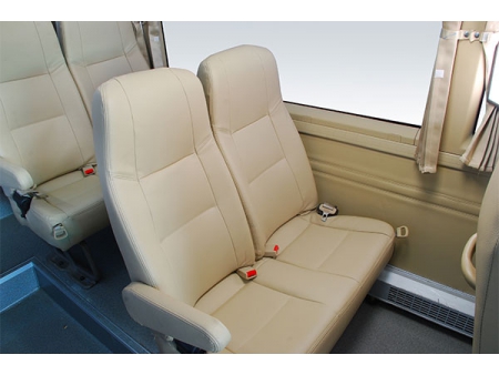 Autobús de lujo de  LCK6720DQ