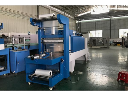 Máquina empaquetadora con film termoretráctil semiautomática