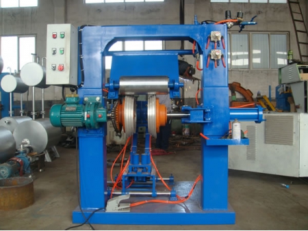 Máquina para la producción de neumáticos