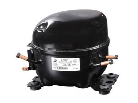 Expositor de bebidas con puerta de vidrio y estantes SGR-650