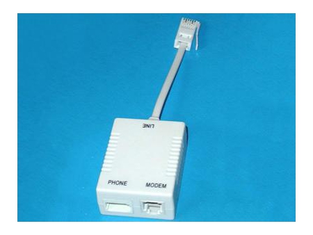Filtro ADSL, 1 macho RJ11 a 2 hembras RJ11