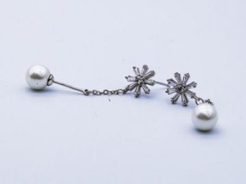Aretes Colgantes, con Perlas y Flor de Plata 925