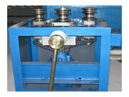 Máquina dobladora de tubo