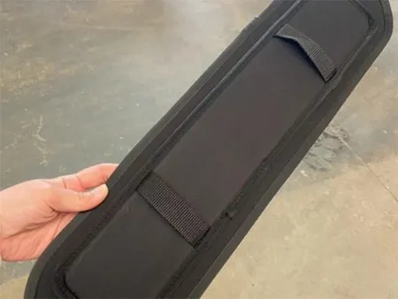 Máquina de empuje de cadera para glúteos