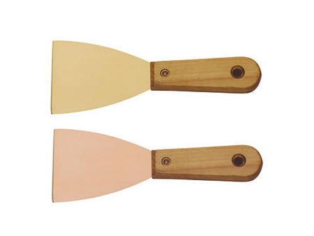 Espátula para masilla con mango de madera 204E