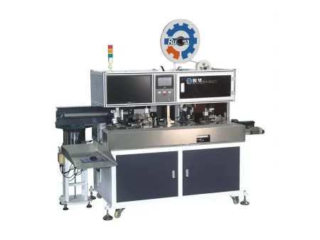 Máquina automática de crimpado e inserción de carcasas de terminales de cable multinúcleo