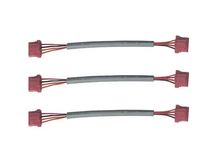 Máquina automática de crimpado e inserción de carcasas de terminales de cable multinúcleo