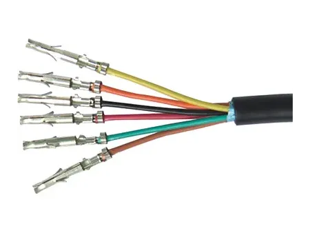 Máquina crimpadora de terminales para control de ruido (Mute)