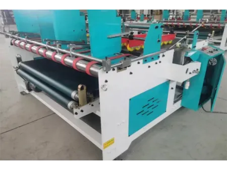 Plegadora encoladora (tipo prensa), CZYL-PFM