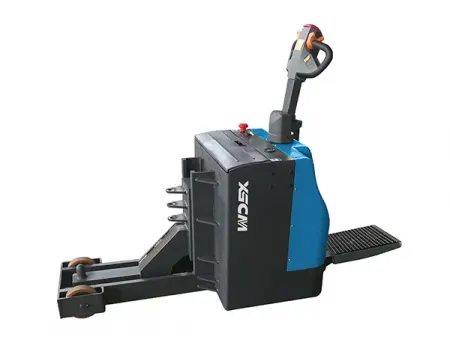 Tractor eléctrico de arrastre con operador de pie (tracción trasera) STB30B