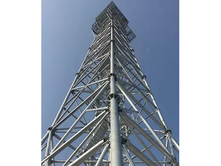 Torre de comunicación tubular de acero de 4 patas