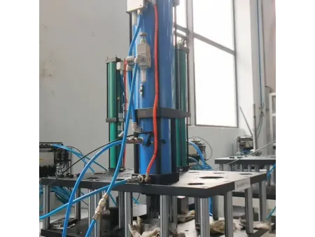 Accionamiento neumohidráulico (con cilindro de trabajo independiente), serie AT