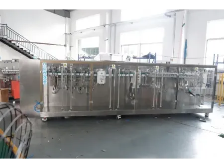 Envasadora horizontal de bolsas stand up con zipper, llenado con 2 boquillas